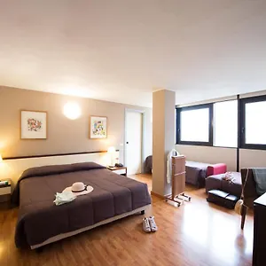 Ibis Styles Cristal Otel